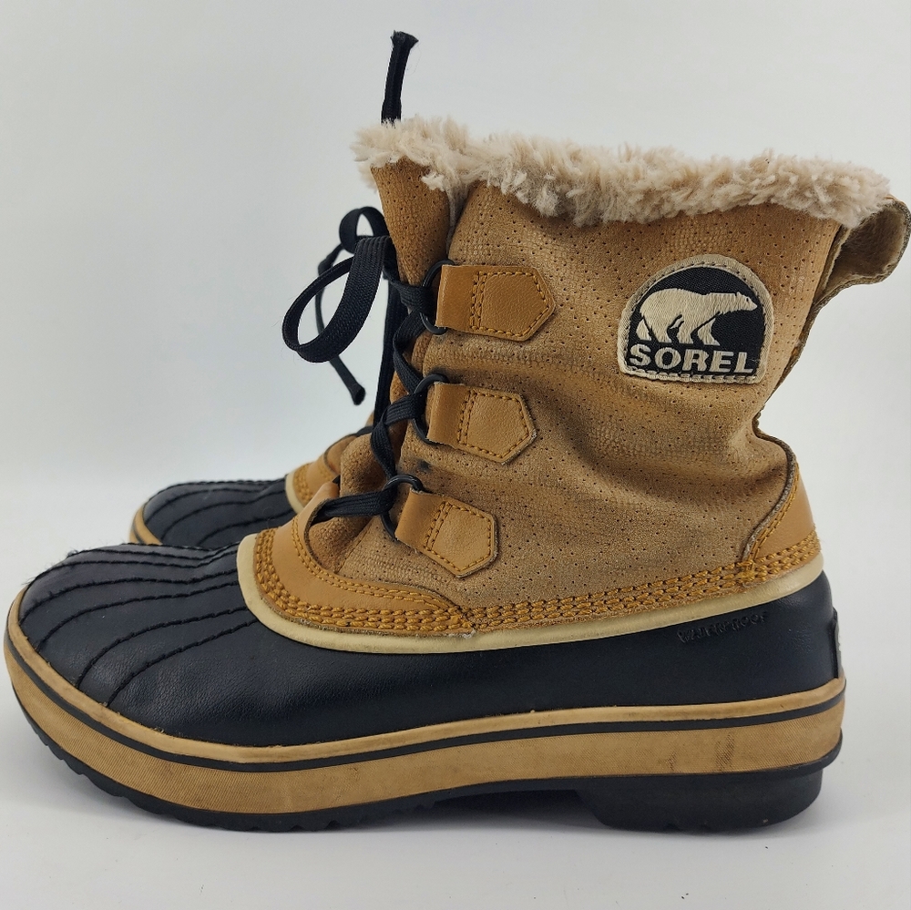 WOMEN’S TIVOL SUEDE  WATERPROOF BOOT Size 7.5